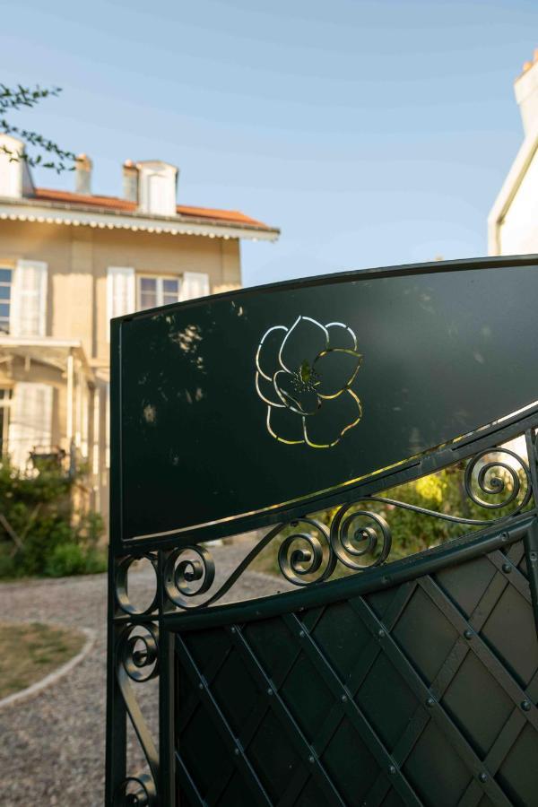Le Parc Du Magnolia Bed and Breakfast Montbéliard Εξωτερικό φωτογραφία